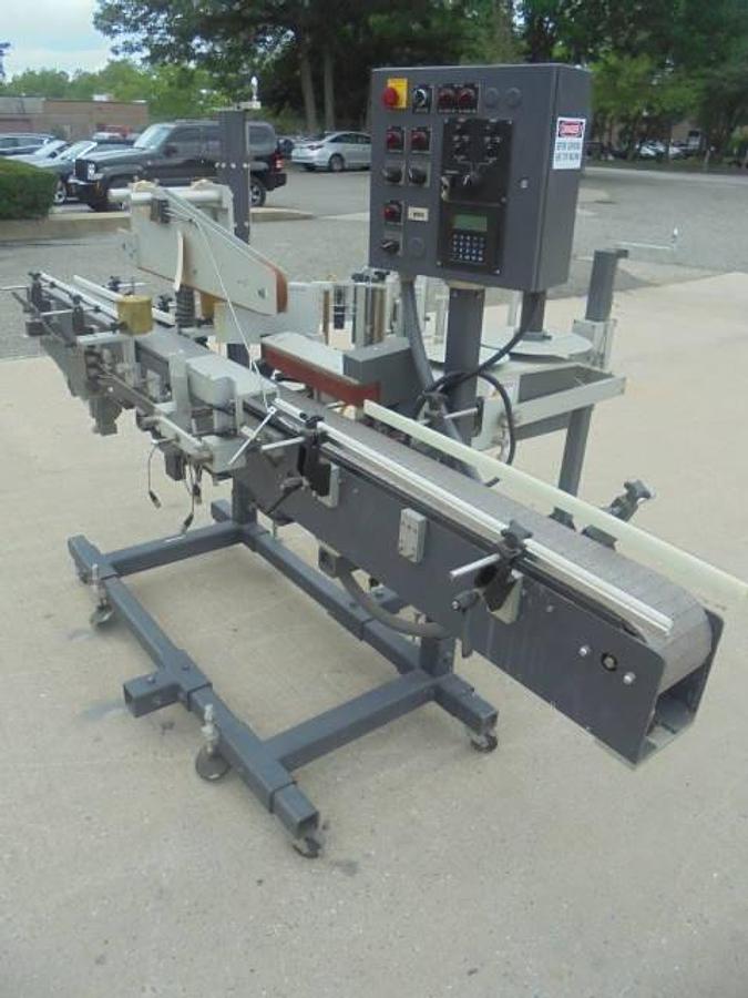 Used Universal SL-2000 Spot/Wrap Around Pressure Sensitive Labeler