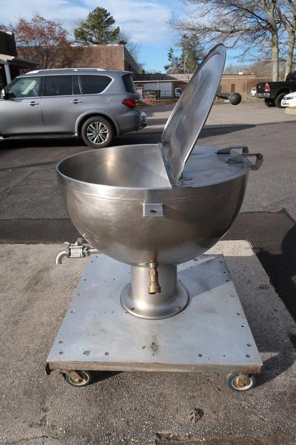 Used 80 Gallon Groen SS Jacketed Pedestal Kettle, Shallow Design