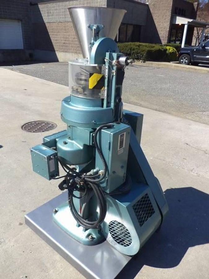 Used Vector-Colton 216 16 Station Rotary Tablet Press