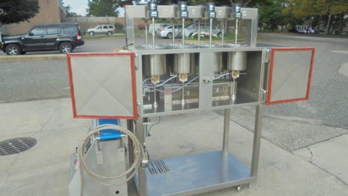Used 8-Head Automatic Piston Filler for Hot Filling