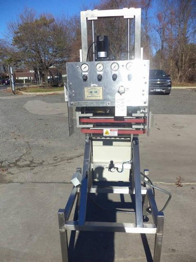 Used New England Four Spindle Cap Tightener, Single Phase