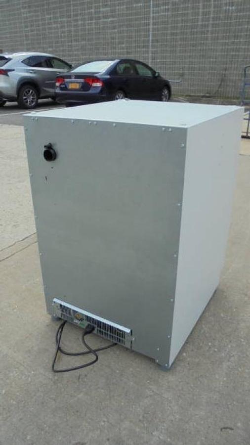 Used Thermo Scientific Heratherm IGS 180 Incubator