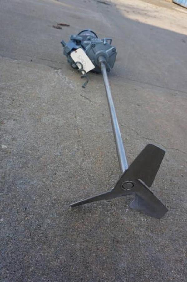 Used Chemineer 1 HP Clamp On Portable Agitator