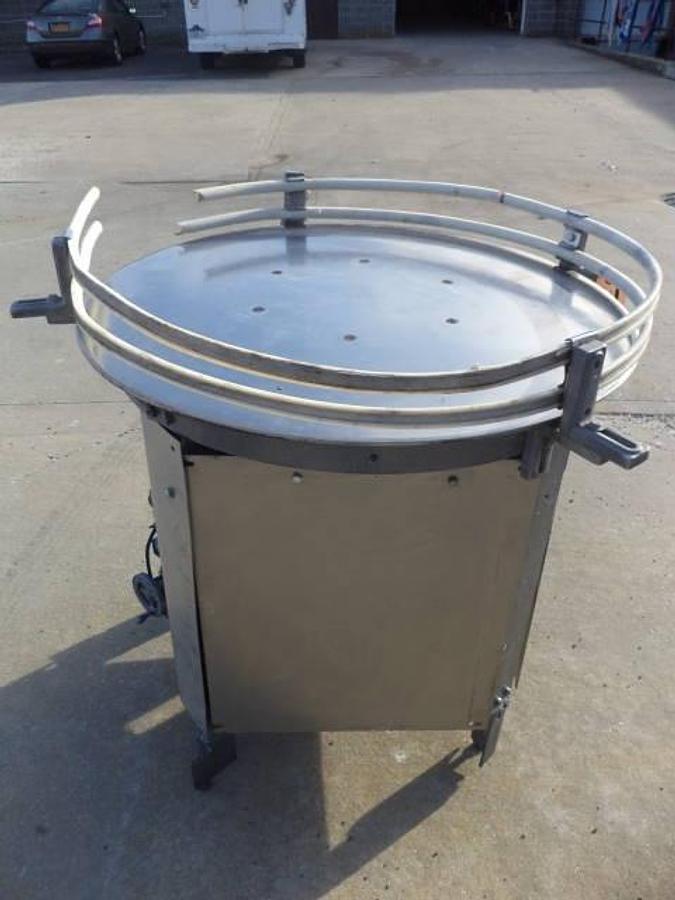 Used 36 inch diameter rotary unscrambling/accumulating table, variable speed