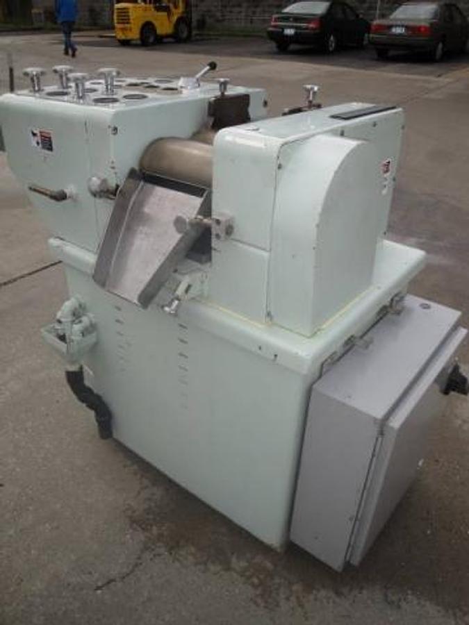 Used Buhler Sdh-200 Three Roll Mill, Hydraulic