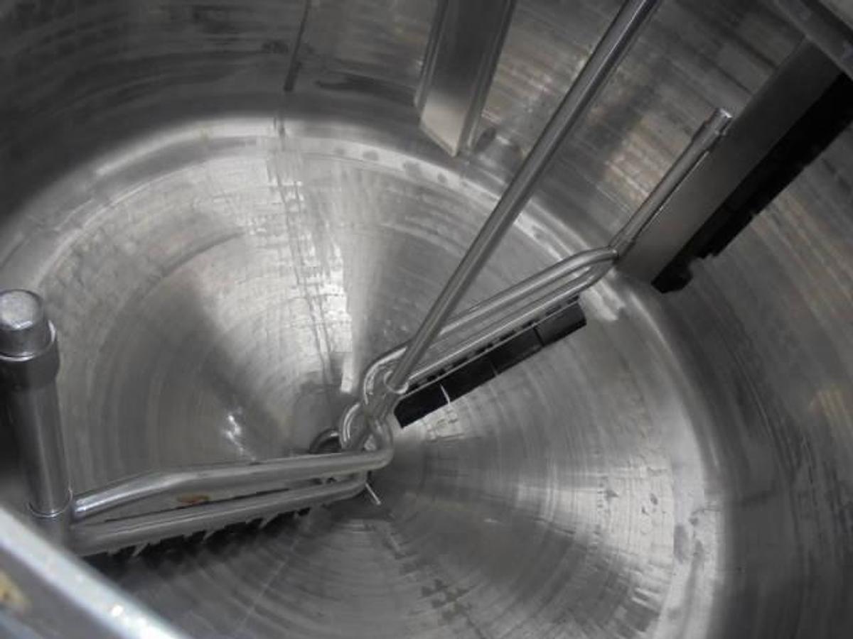 Used 600 Gallon Mueller Scrape Surface Cone Bottom Mix Kettle, 90PSI Jacket