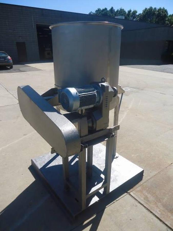 Used 125 Gallon Hamilton “Squirrel Cage” Agitated Tank, 316 Ss