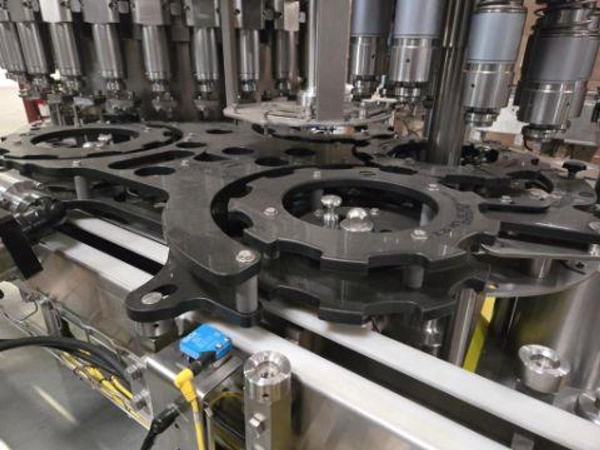 Used Federal SS 30 Head Filling and 10 Head Capping Machine