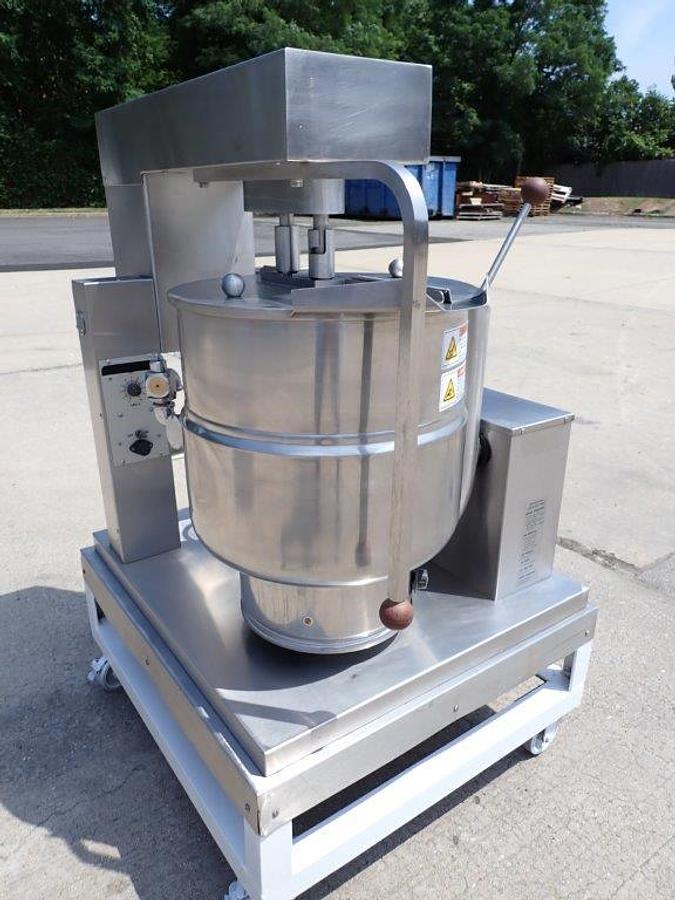 Used 10 Gallon Groen Twin Action Scraper Jacketed Kettle, Self-Contained Electric