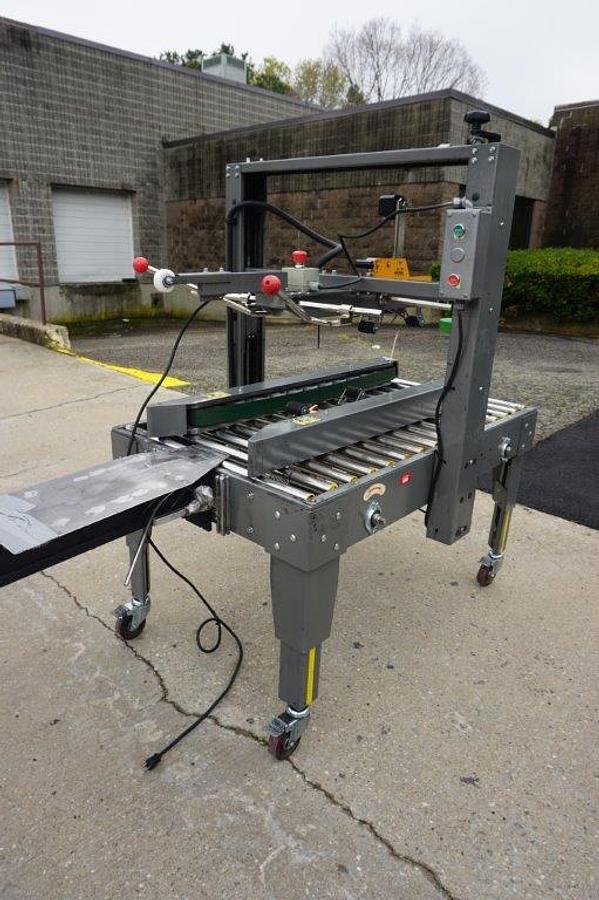 Used Packaging Systems Top and Bottom Case Taper, Portable