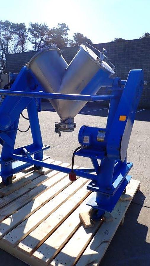 Used 3 Cu. Ft. Patterson Kelley SS Twin Shell Blender, 60 Lbs/CF Density