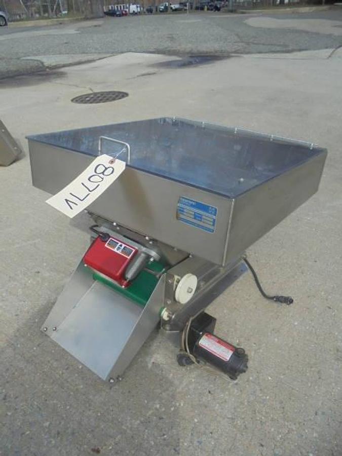 Used Hoppmann 23 In. X 24 In. Stainless Vibratory Feeder