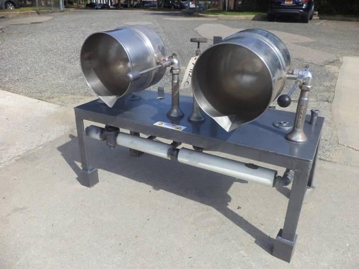 Used 5 Gallon Groen Stainless Steel Jacketed Tilt Kettles (2)