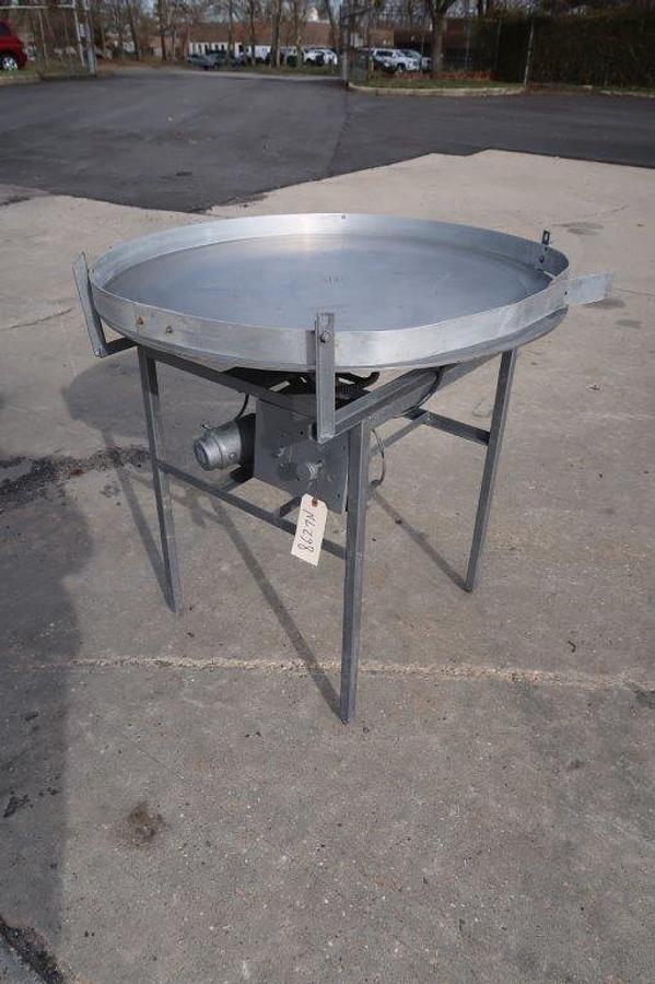 Used 36 In. Diameter Rotary Unscrambling/Accumulating Table