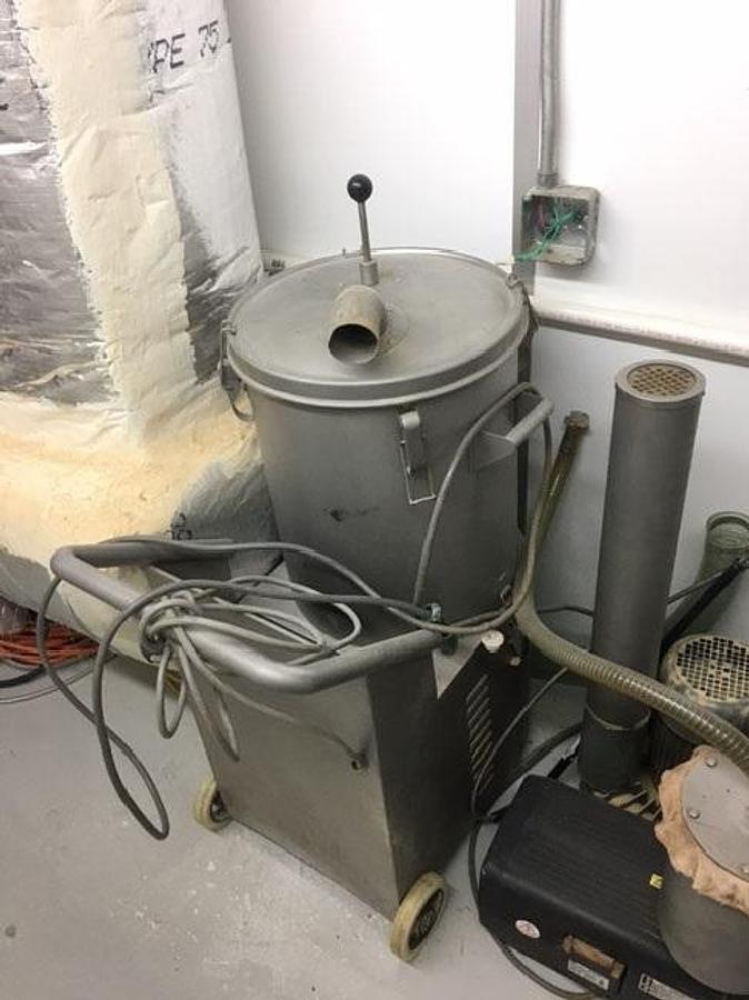 Used Vanguard VAF-1200C Encapsulator, 0 and 1 Tooling