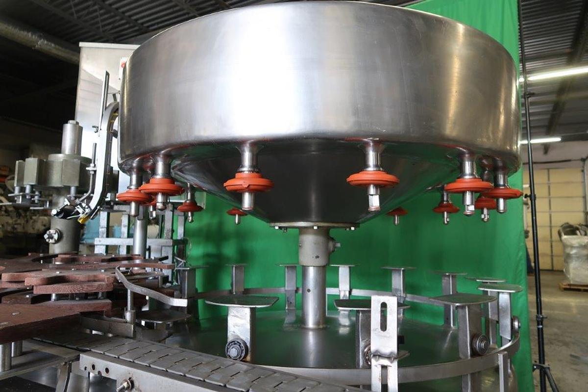 Used Filler Specialties 14 Valve Rotary Filler with Snap Capper, Stainless