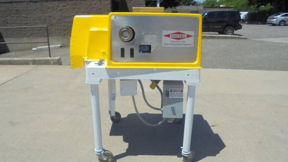 Used Fitzpatrick DAS06 Pulverizer/Comminutor, Screw Feed, Jacketed Chamber