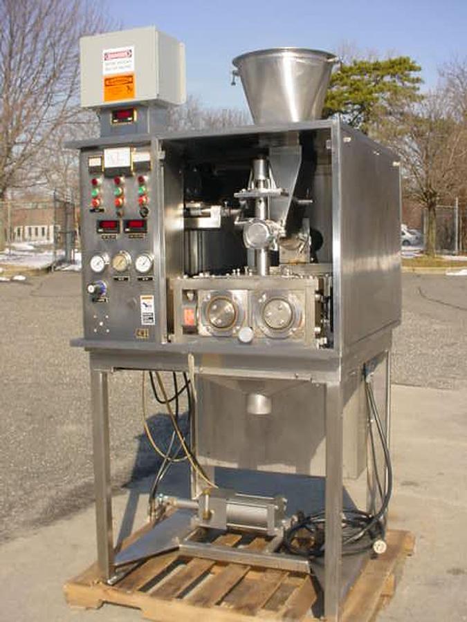 Used Fitzpatrick L-83 Chilsonator Roll Compactor