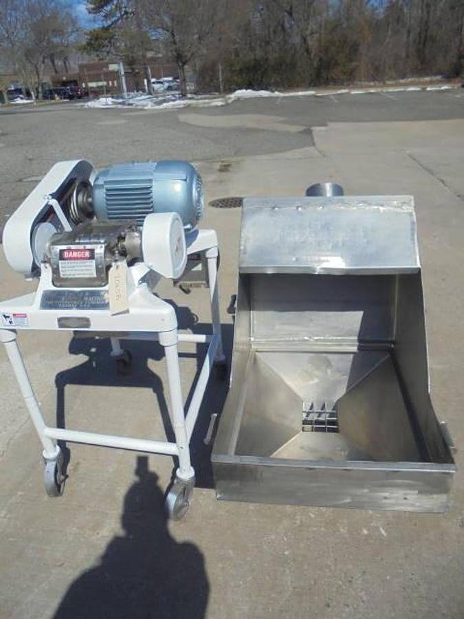 Used Fitzpatrick D6 Comminuting Mill, 7.5 HP Motor