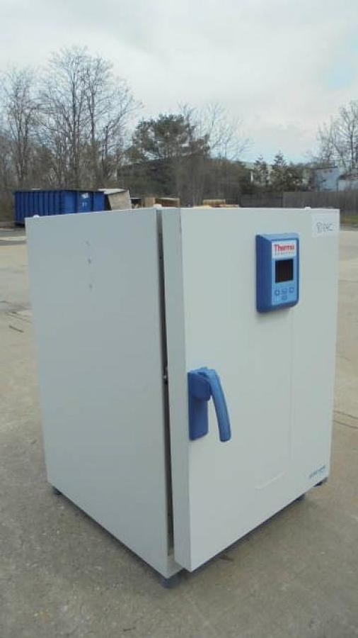 Used Thermo Scientific Heratherm IGS 180 Incubator