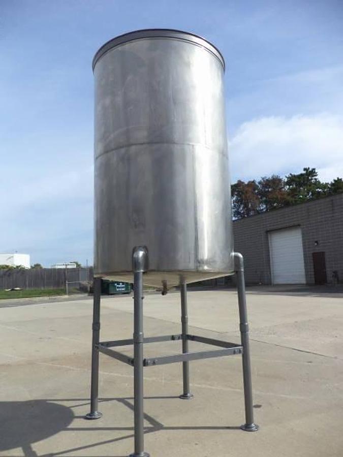 Used 500 Gallon Stainless Steel Vertical Tank, Cone Bottom