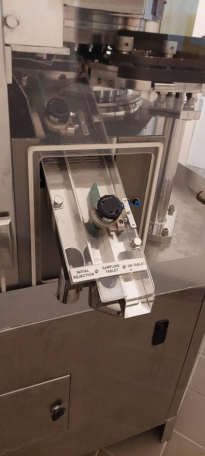 Used Accura ACT II 37 Station Rotary Tablet Press