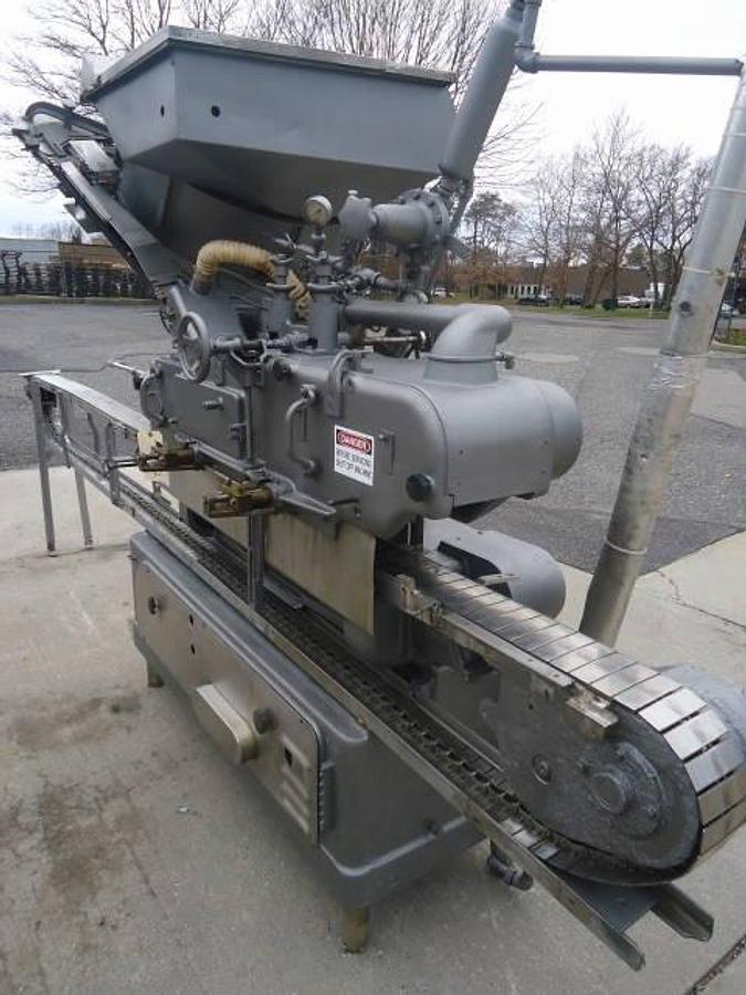 Used WHITE CAP “VAPOR VACUUM””  CAPPER, 82mm