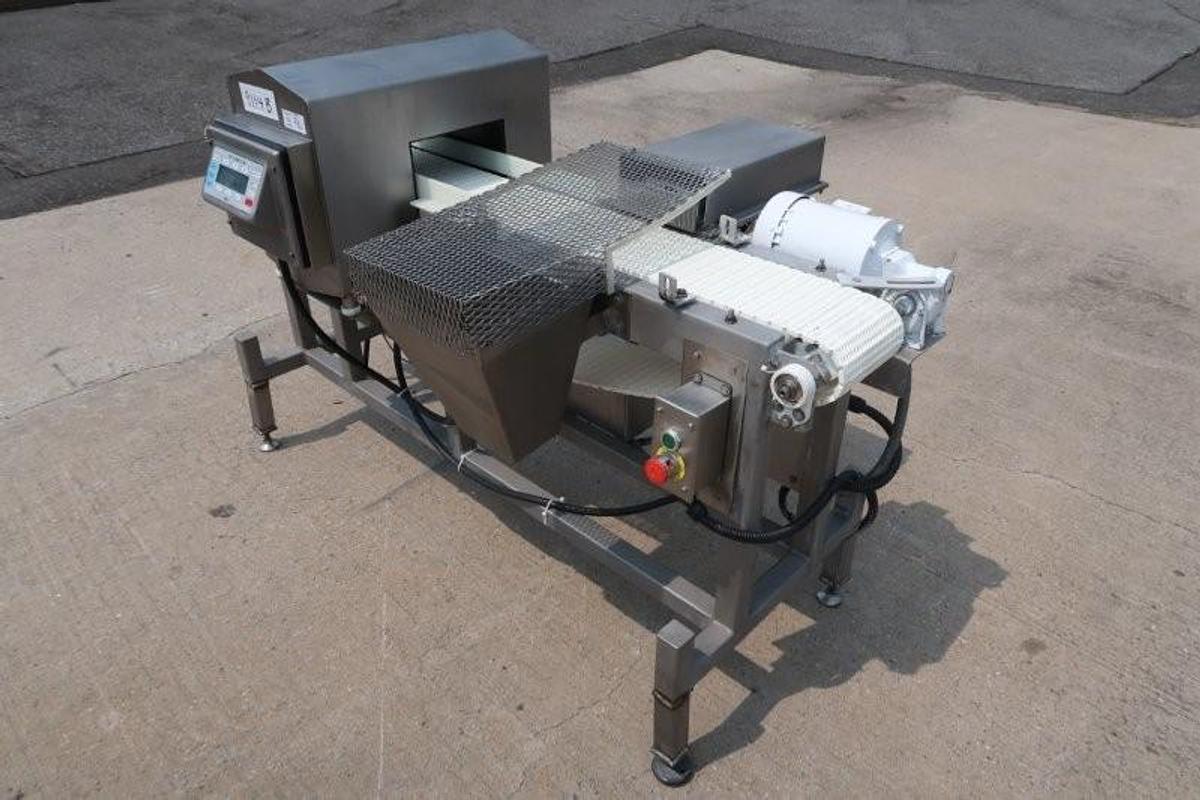 Used Thermo Goring Kerr Metal Detector