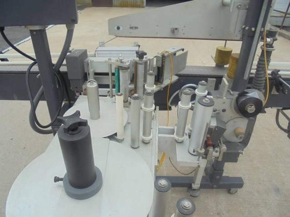 Used Universal SL-2000 Spot/Wrap Around Pressure Sensitive Labeler