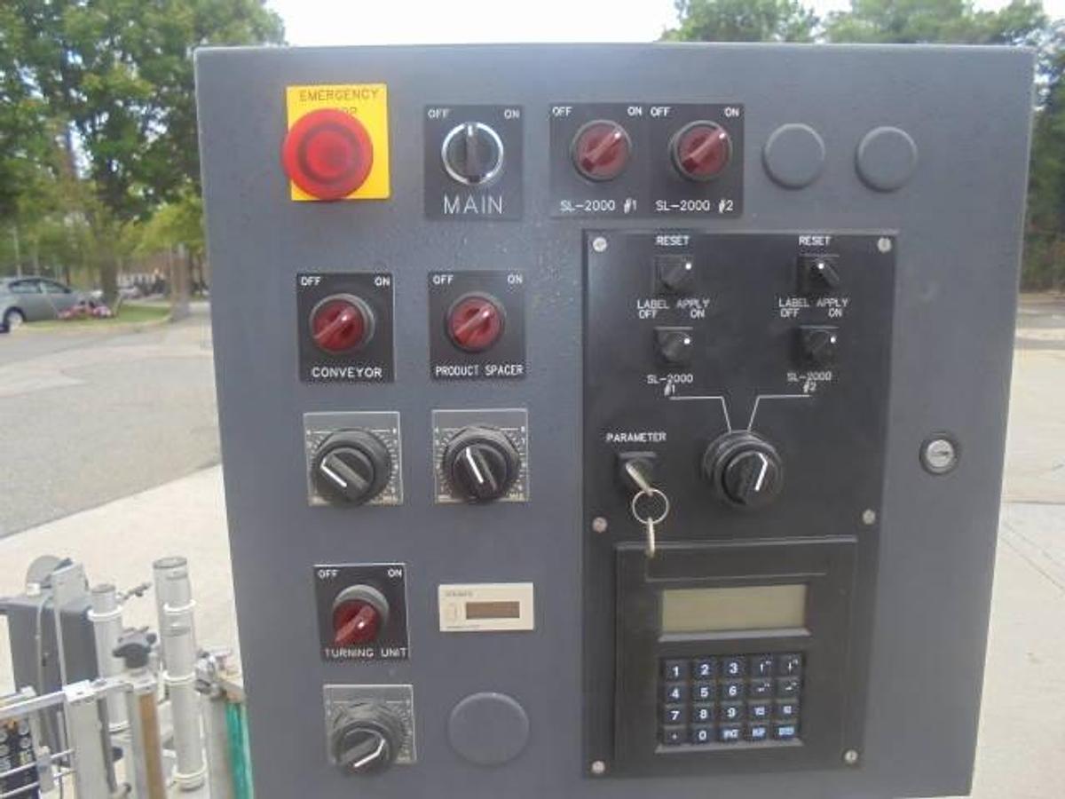 Used Universal SL-2000 Spot/Wrap Around Pressure Sensitive Labeler