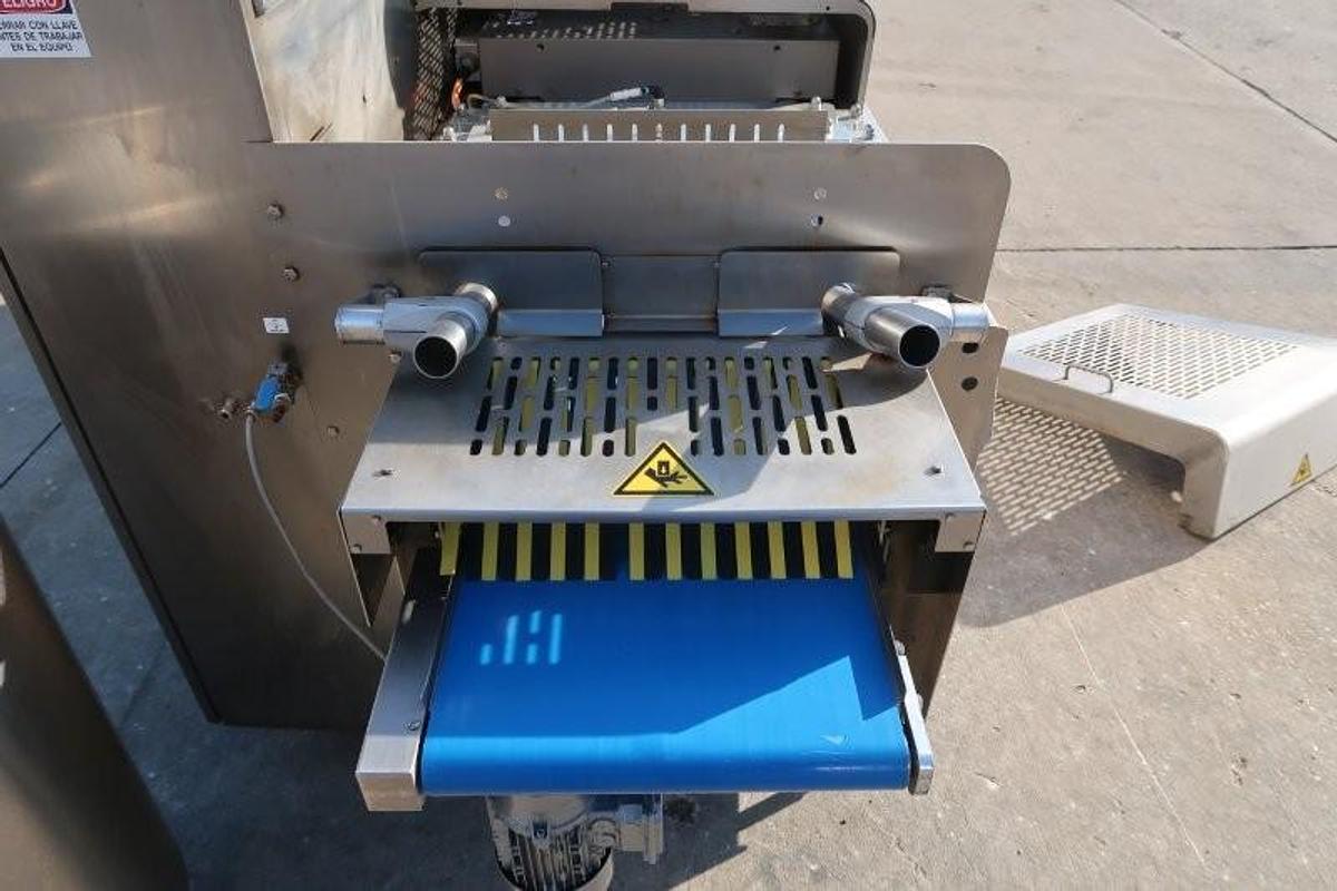Used Variovac Optimus Thermoforming Form Fill Seal Machine