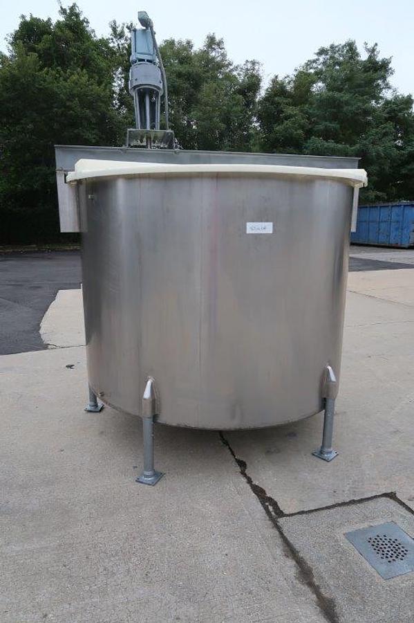 Used Permasan 1,100 Gallon Stainless Vertical Mix Tank