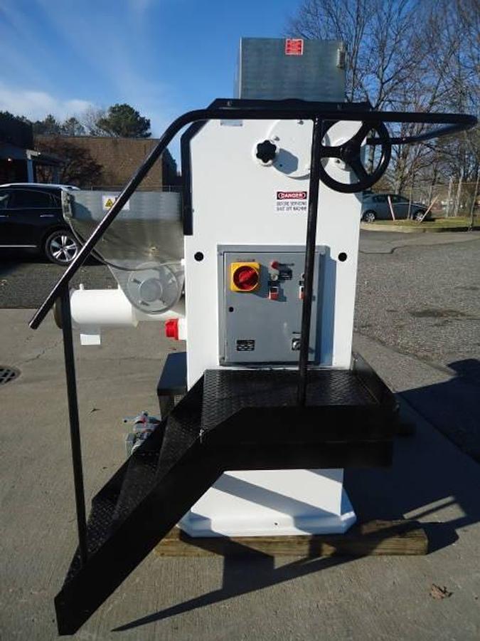 Used La Parmagiana D80 Pasta Extruder, 80 Kg/Hour
