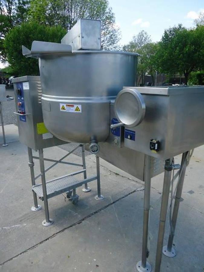 Used 60 Gallon Cleveland Range Gas Fired Twin Action Kettle, 316 Stainless Steel-