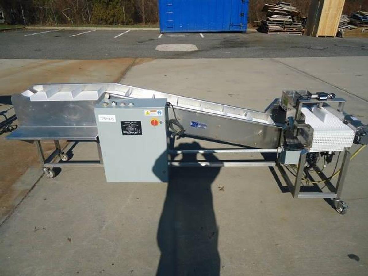Used Air-Draulic Inclined Cleated Belt Conveyor With Automatic Dump, Stainless Steel