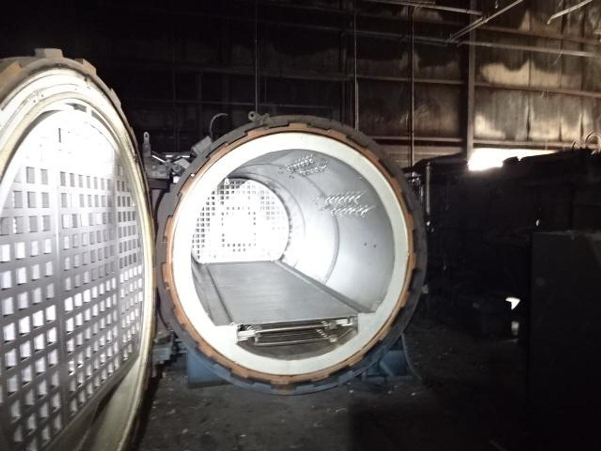 Used ASC 3 Ft. X 6 Ft. Horizontal Autoclave, 200 PSI @ 850 Degrees F.