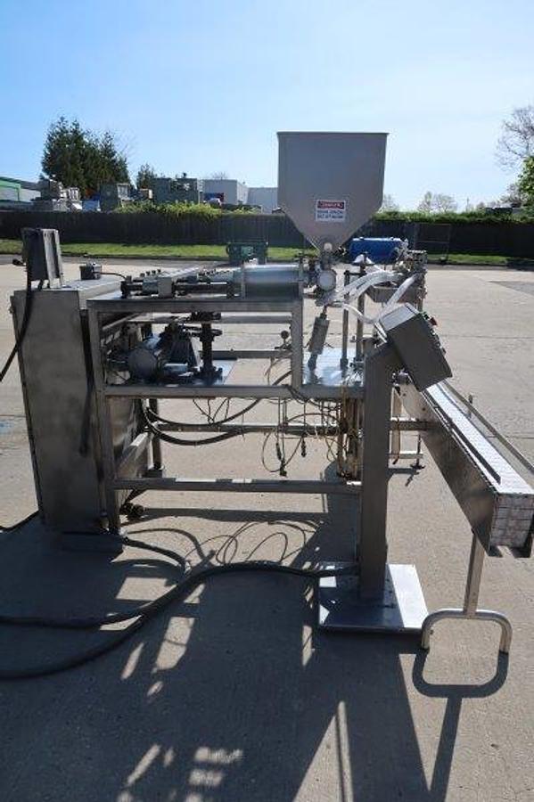 Used REB 6 Piston Straightline Filling Machine, One Liter Pistons