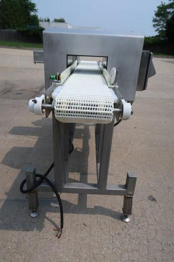 Used Thermo Goring Kerr Metal Detector