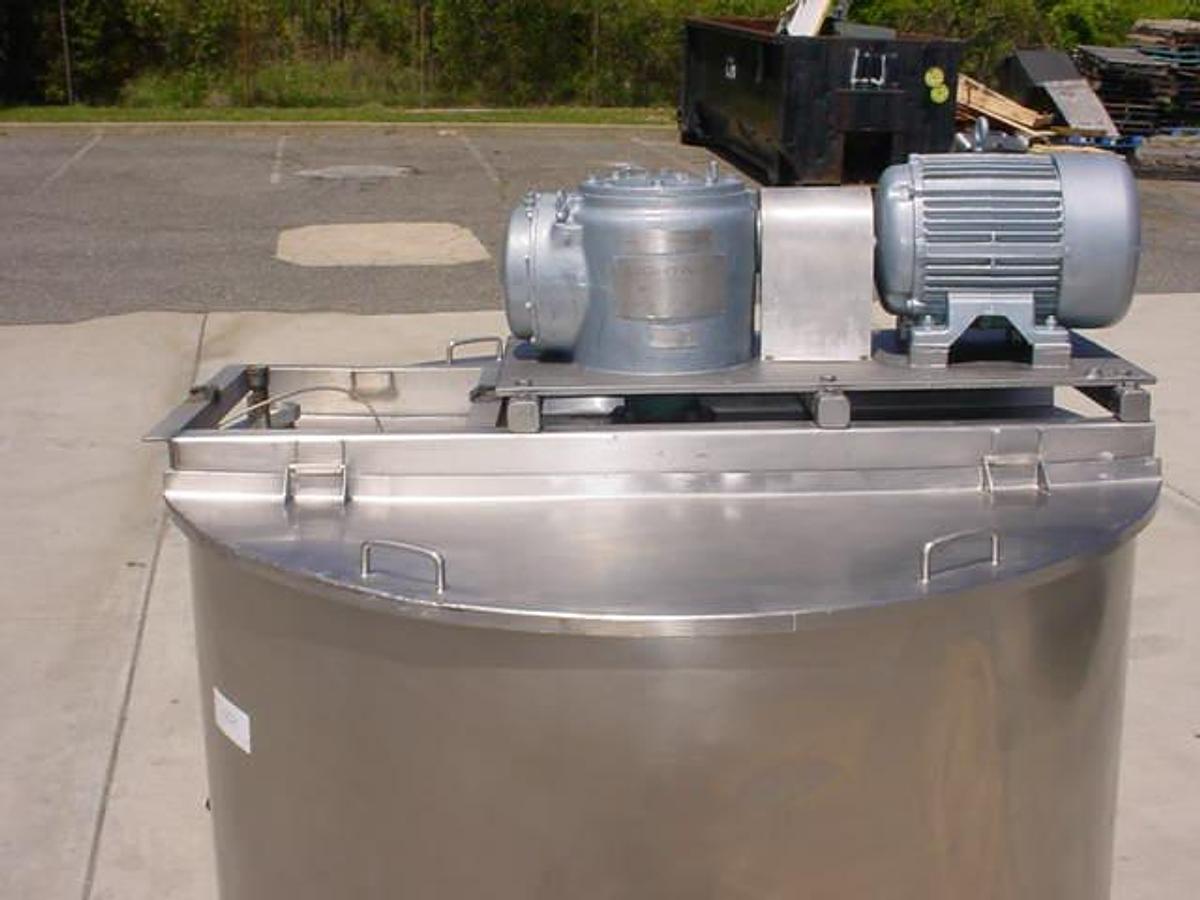 Used 800 Gallon Ss Vertical Mix Tank, 15 Hp Turbine