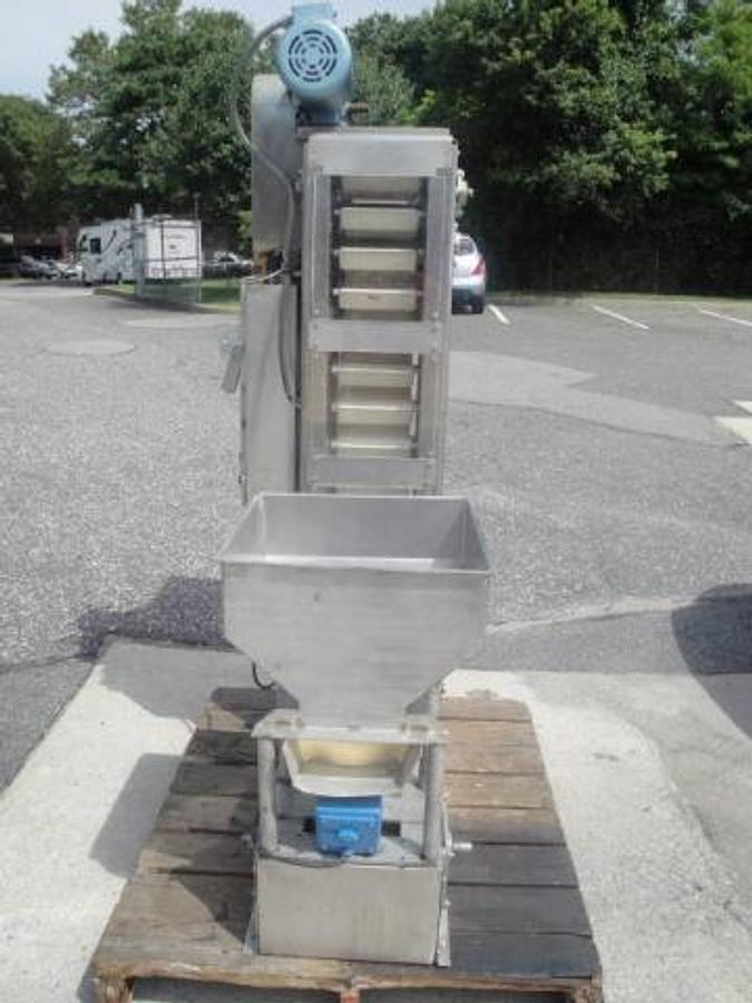Used Ss Bucket Elevator/Cap Escalator, Plastic Buckets