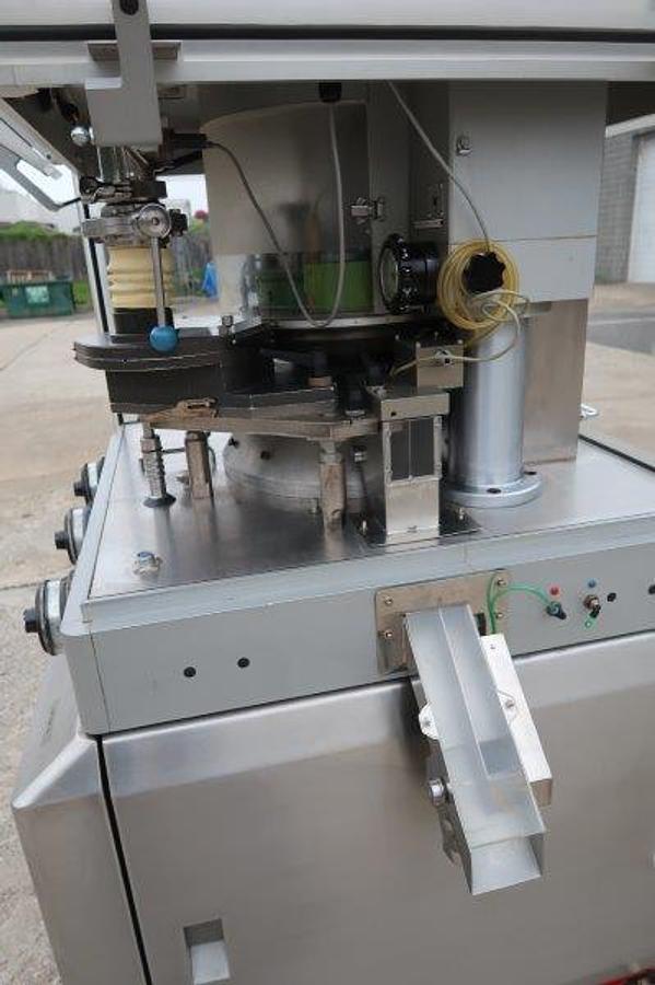 Used Manesty Unipress Diamond 27 Station Tablet Press
