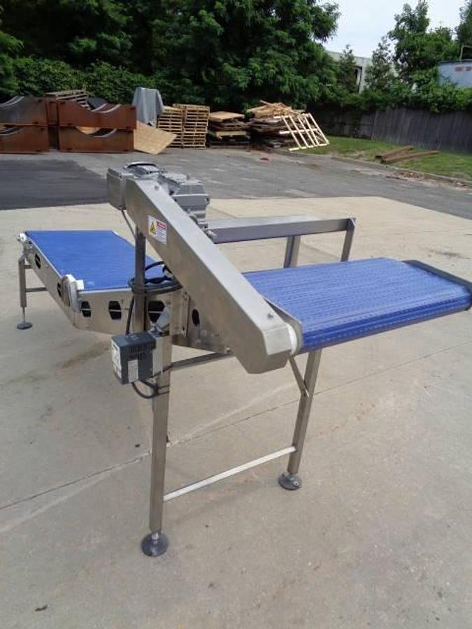 Used American Conveyor Systems Plastic Inclined Belt  Feed Conveyor