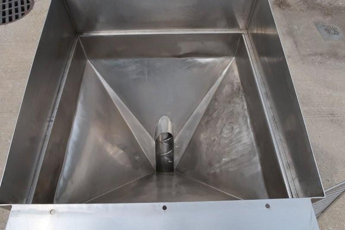 Used AIM 3-3/4 In. Diameter Inclined Flexible Screw Conveying System, Portable