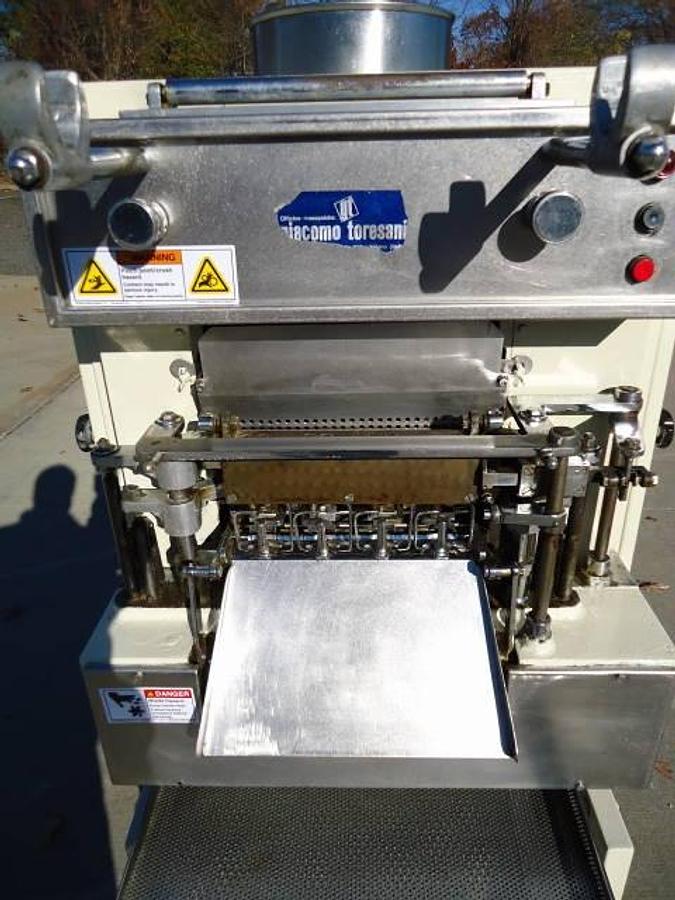 Used Toresani Mt-265a Four Punch Tortellini Machine