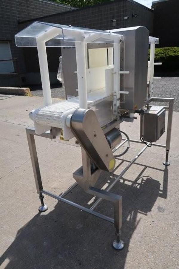Used Safeline Mettler Toledo SL1500 Metal Detector, 9 X 12 In.