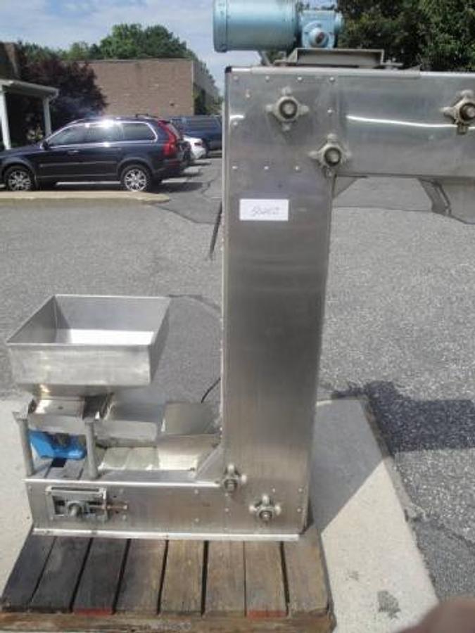 Used Ss Bucket Elevator/Cap Escalator, Plastic Buckets