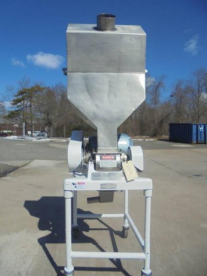 Used Fitzpatrick D6 Comminuting Mill, 7.5 HP Motor