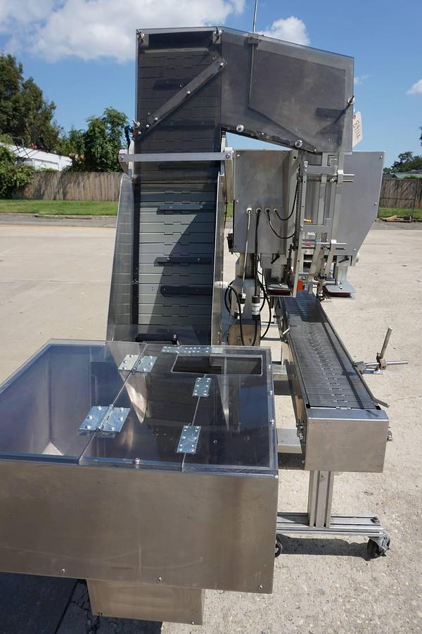 Used DL Tech Eight Spindle Automatic Screw Capper, 200 per Minute