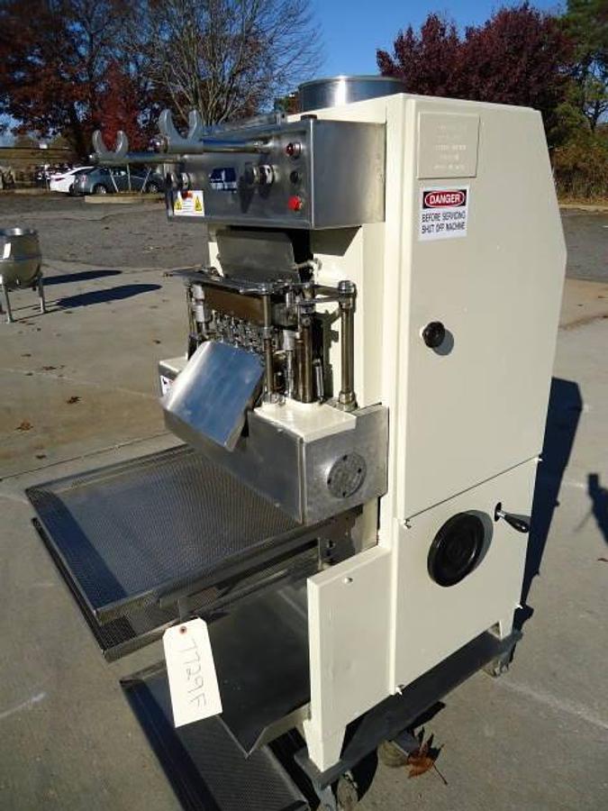 Used Toresani Mt-265a Four Punch Tortellini Machine