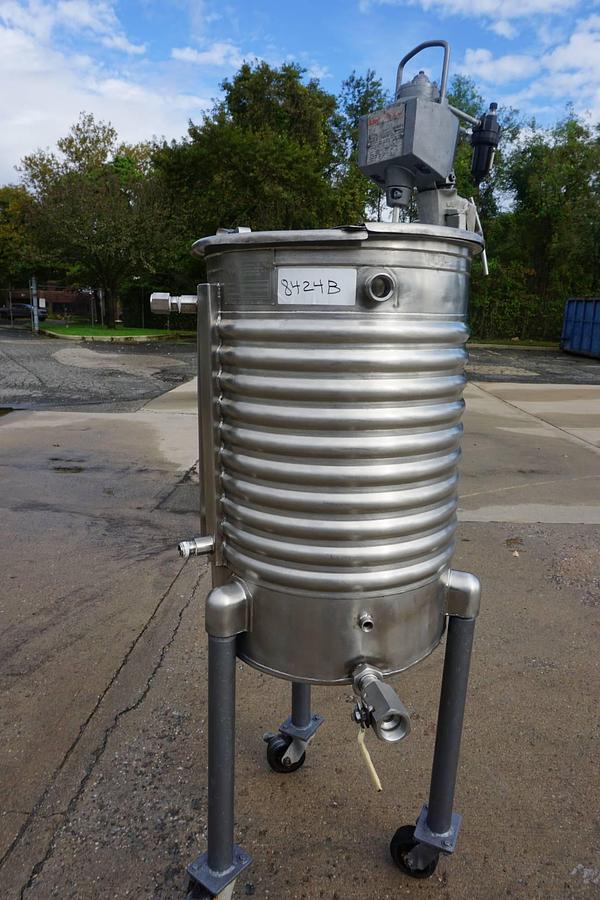 Used 55 Gallon Utensco SS Vertical Jacketed Mix Tank, Air Operated Mixer